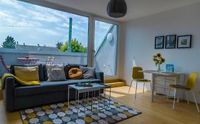 Maureen Lovely 2 Bedroom Unit With Community Pool